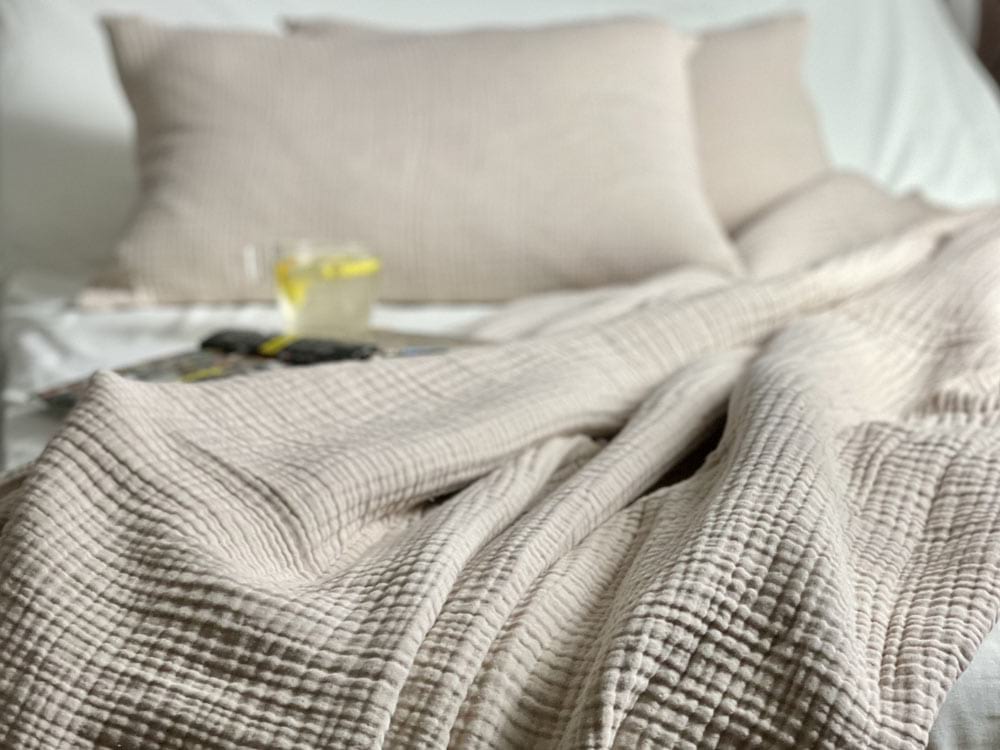 Постельное белье MUSLIN (полуторное) 150x220 Кофейный -0